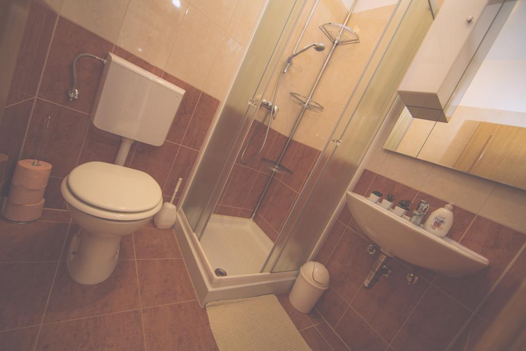 Apartments Meri Ližnjan Δωμάτιο φωτογραφία